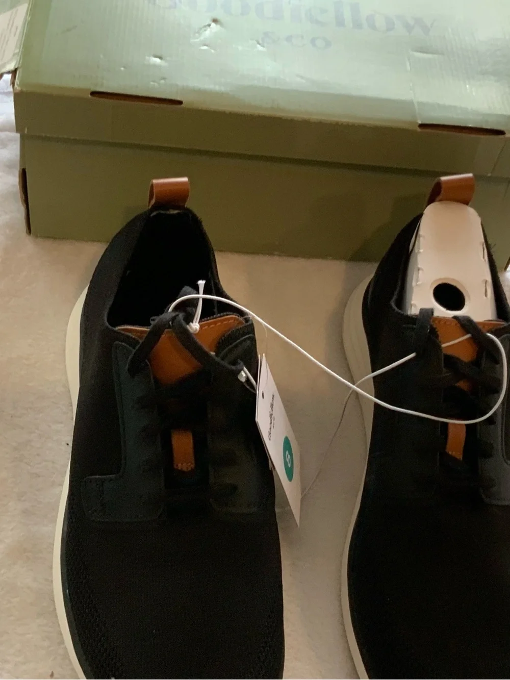 Men's Black and Tan Casual Sneakers good fellow new in box size 8 sku 3289